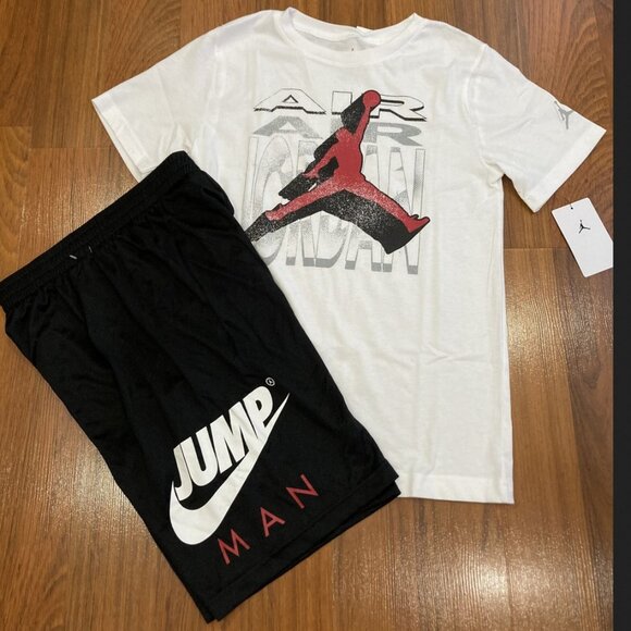 Nike Air Jordan 2pc Set T-shirt Shorts Youth Boy's Outfit Multi Size 14/16 New - Picture 1 of 4
